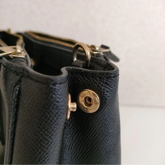 Coach Mini Surrey Carryall Black Heart  Limited Edition Leather Handbag - Picture 4 of 17